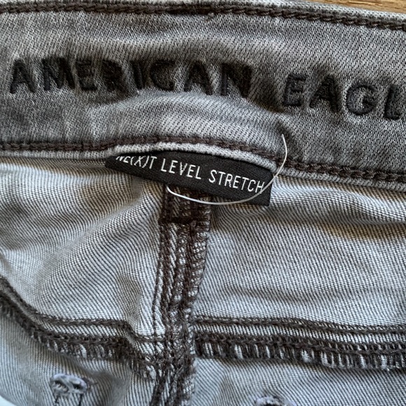 American Eagle sz 2 next level stretch distressed jean jeggings euc - Picture 3 of 8